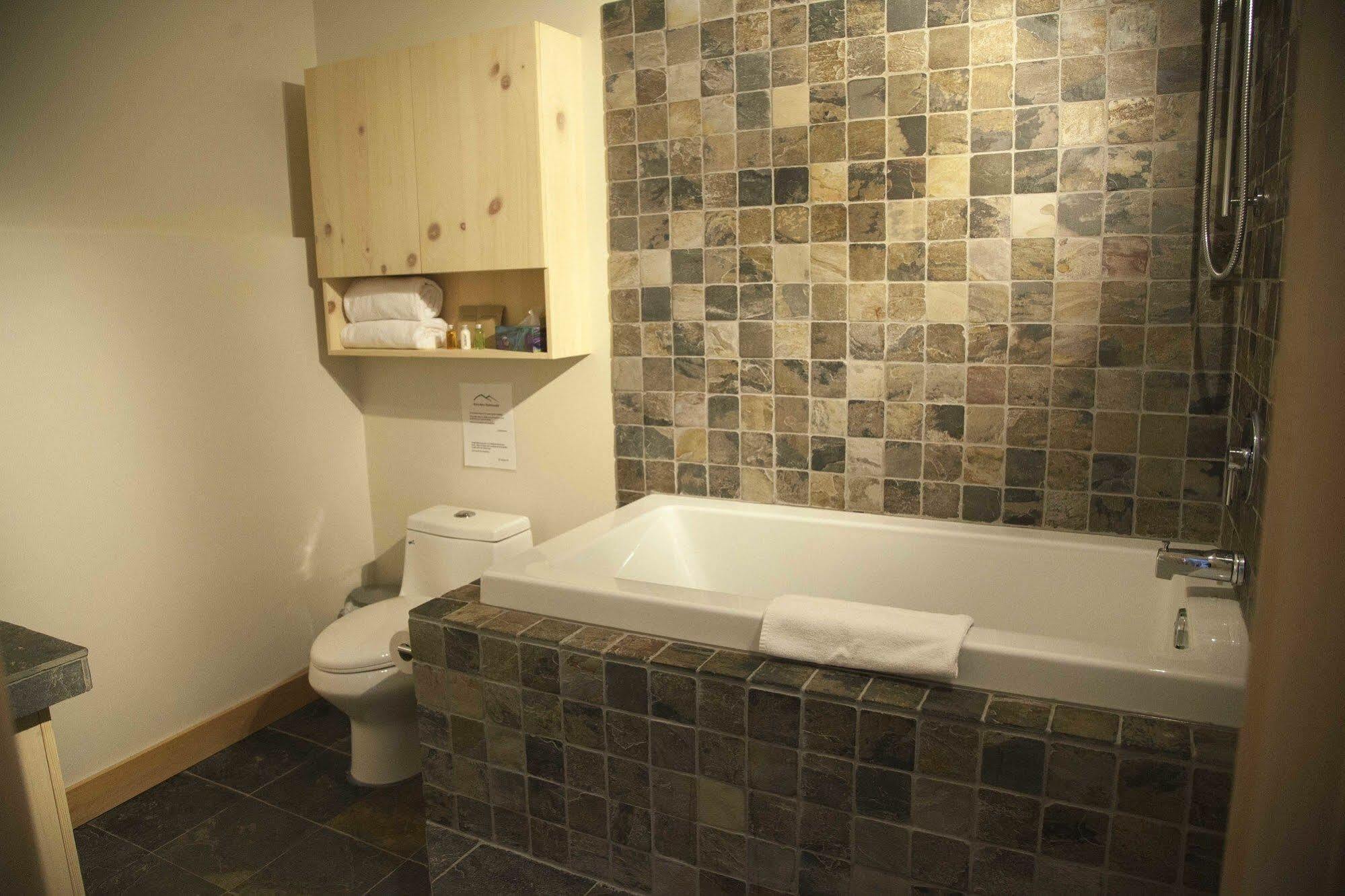 Eco Spa Highland Grenville-Sur-La-Rouge Exteriér fotografie